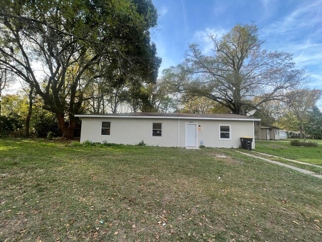 Primary Photo - 3407 Rockwood Dr