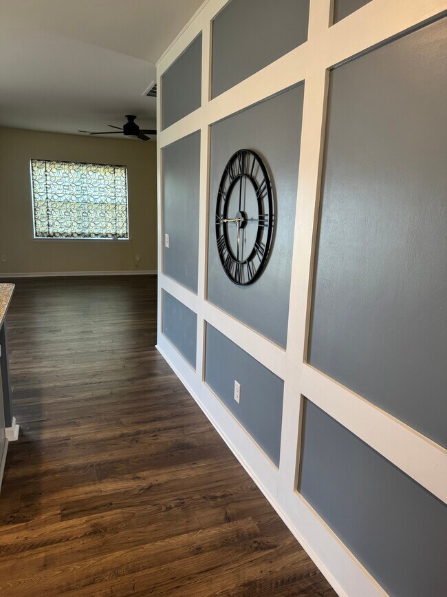 Building Photo - 839 Barlow Ln