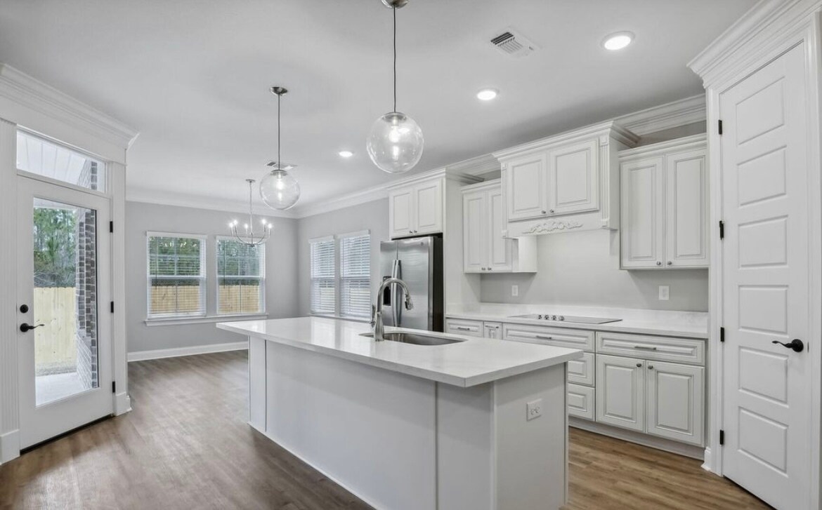 Building Photo - 10429 Landon Meadows Dr