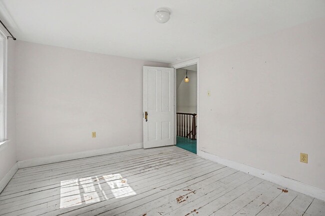 Building Photo - 169 E Pomfret St
