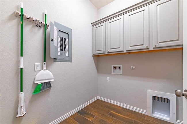 Building Photo - 206 Cartwheel Bend