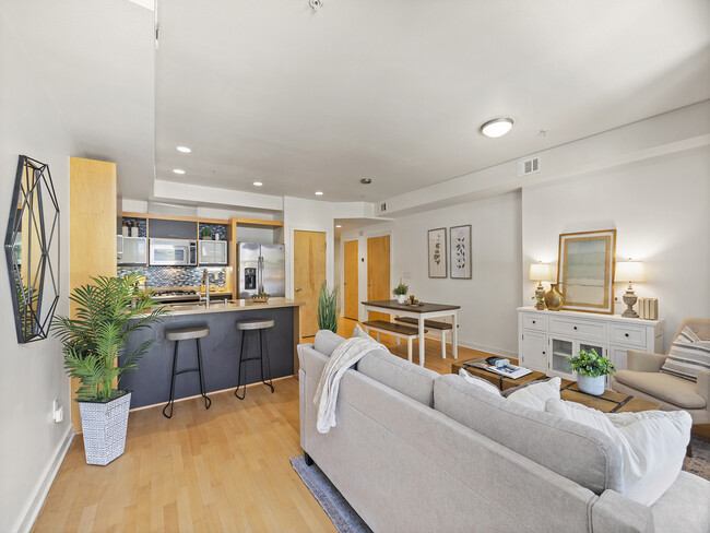 Building Photo - Modern 2 Bedroom Condo in LoHi