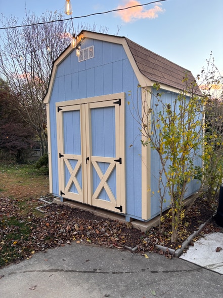 Building Photo - 126 Yale Rd