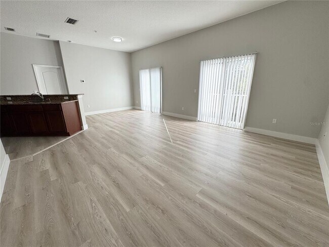 Building Photo - 10703 Yellow Tiger Lily Dr