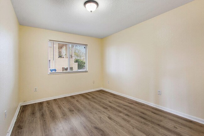 Building Photo - 8460 NW 40th St