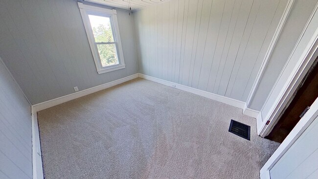 Building Photo - Duplex
