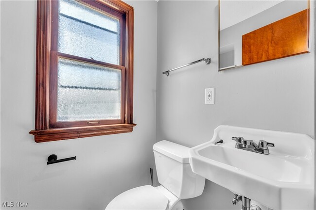 Building Photo - 5607 Allanwood Dr