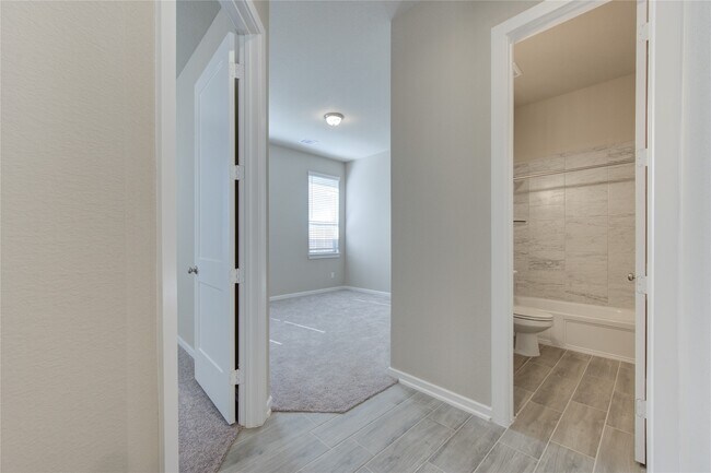Building Photo - 4203 Maple Glen Dr