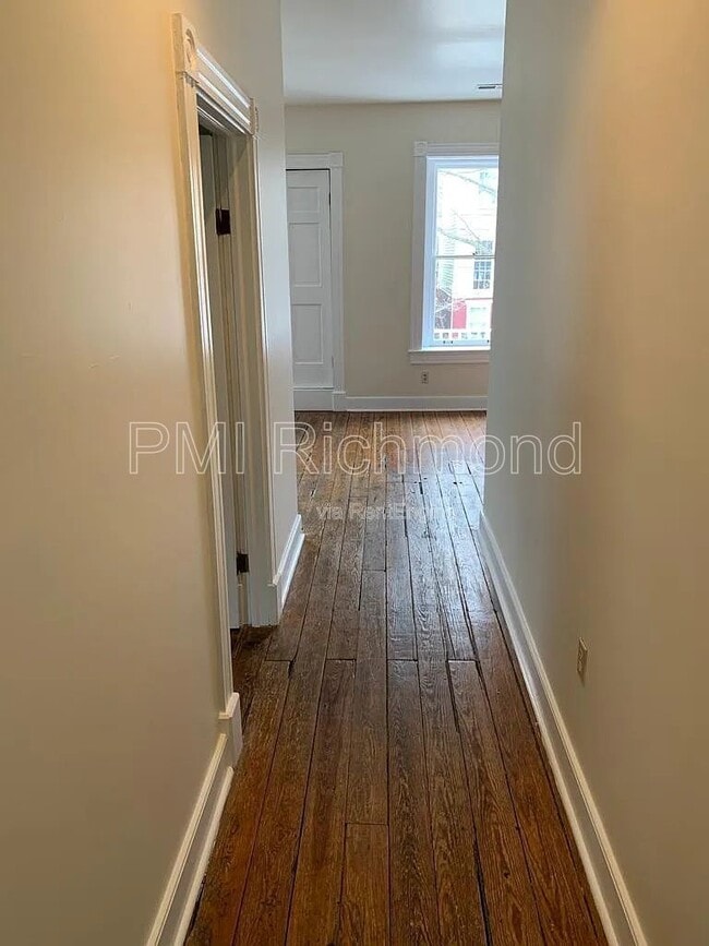 Building Photo - 420 N 27th St