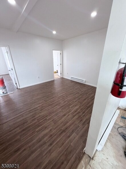 Building Photo - 1165 E State St