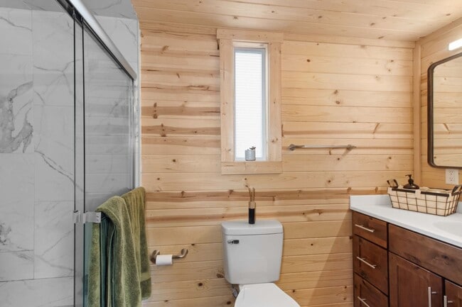 Building Photo - Two Bedroom One Bath Tiny Home in Silt