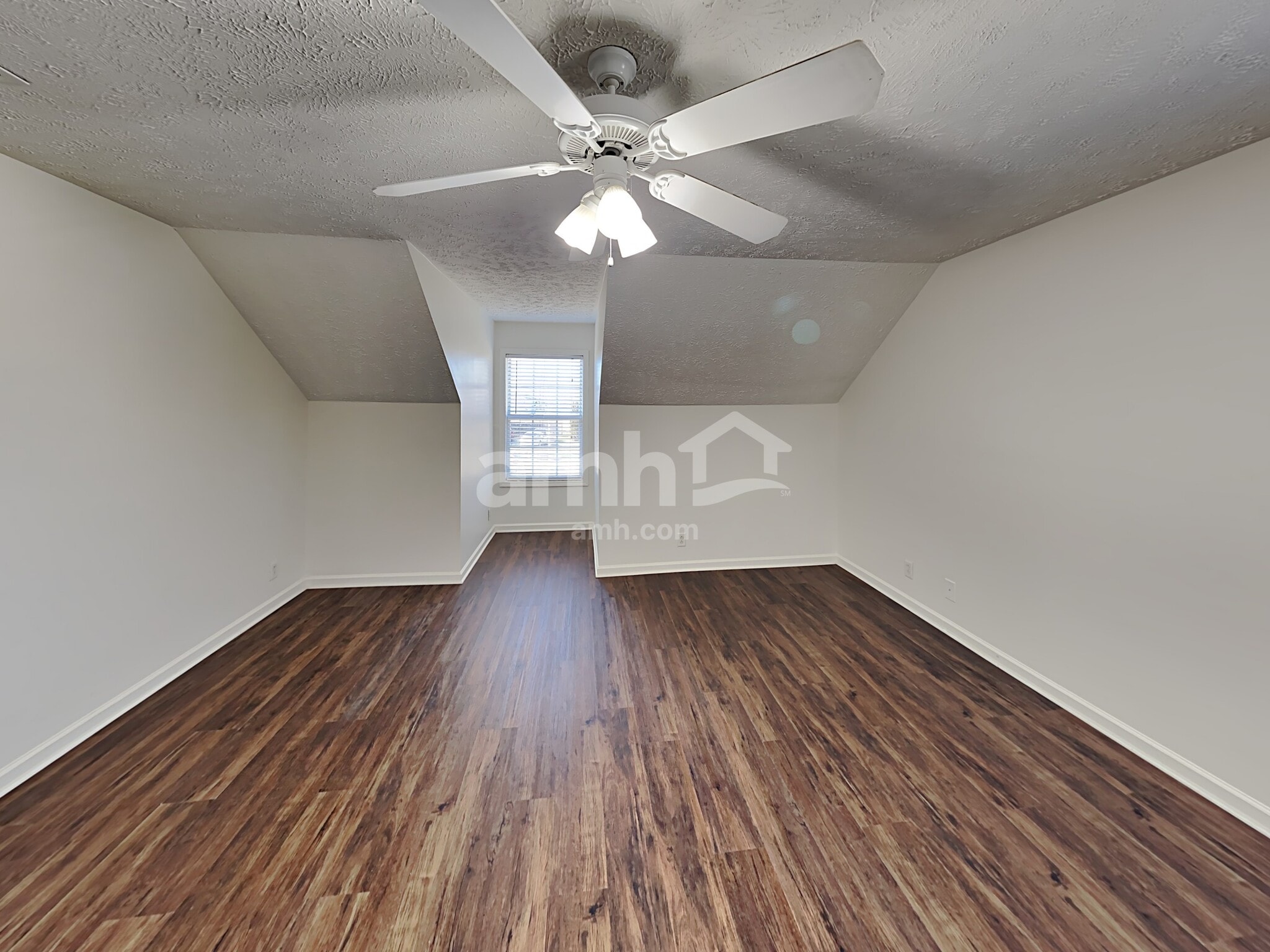 Building Photo - 1821 Saint Andrews Dr