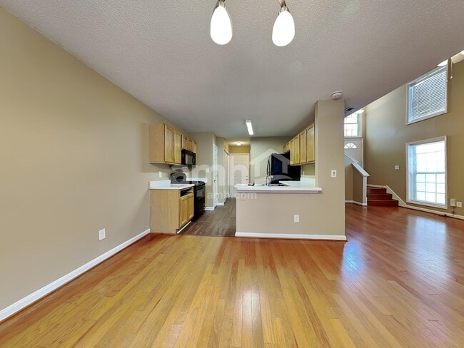 Building Photo - 4220 Lake Woodard Dr