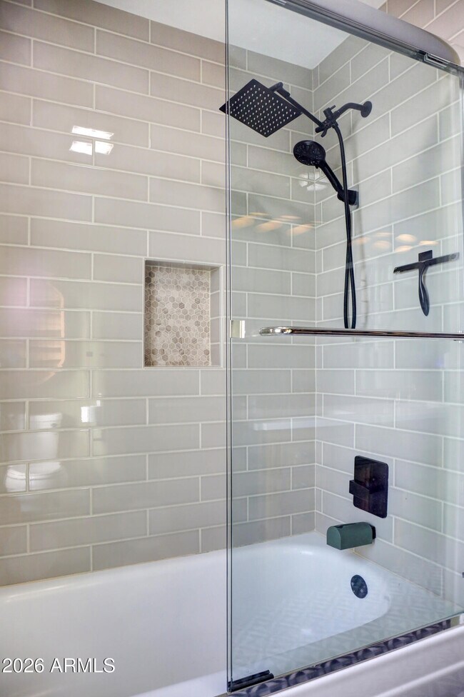 Building Photo - 2016 E State Ave