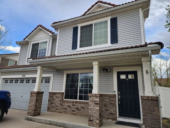 Building Photo - Spacious 3 Bed, 2.5 Bath home with Loft