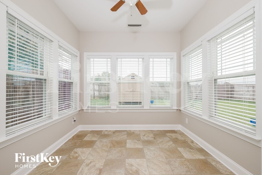 Building Photo - 117 Saintsbury Pl