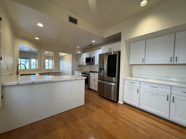 Building Photo - LUXURY LAKEFRONT GAINEY RANCH TOWNHOME WITH GOLF COURSE VIEWS – RESORT STYLE SCOTTSDALE LIVING!
