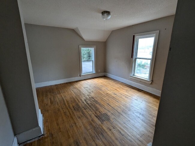 Building Photo - Ward 42 - 7th Ave Duplex