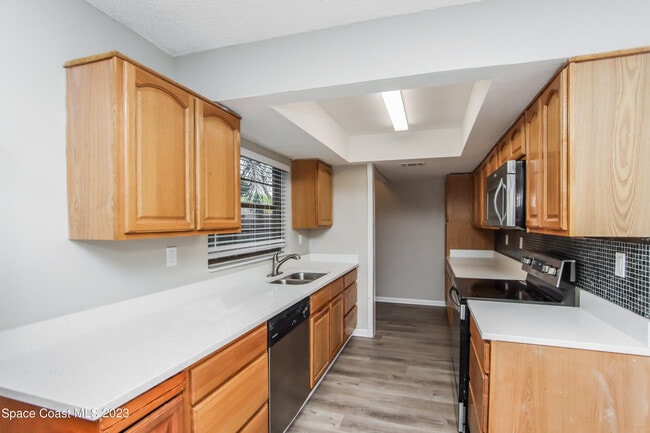 Building Photo - 977 Beacon St NW