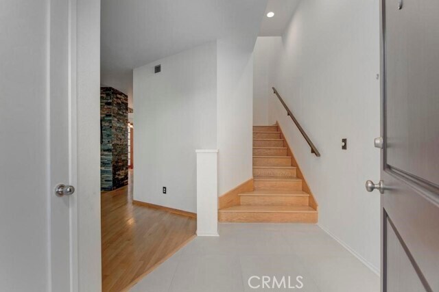 Building Photo - 501 Herondo St