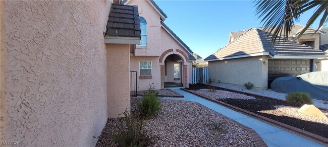 Building Photo - 6561 Avon Ct