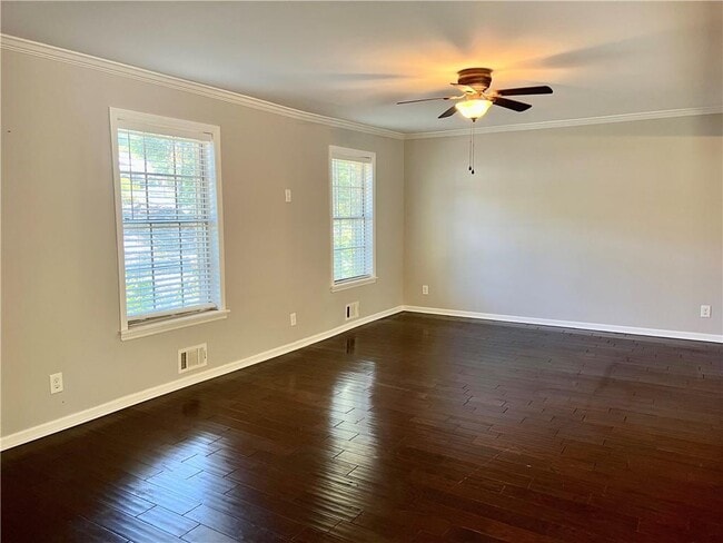 Building Photo - 3211 Flamingo Dr