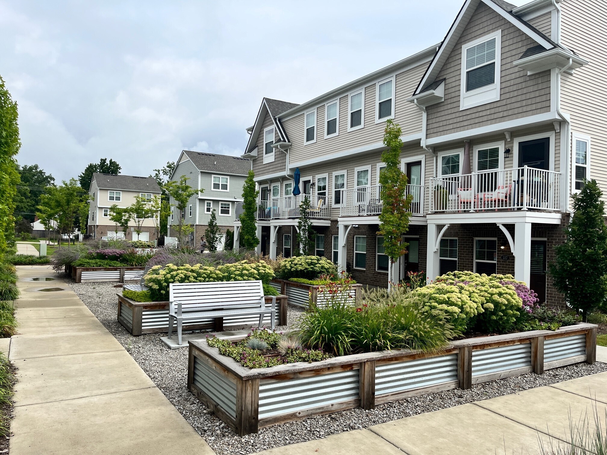 Exterior - 587 Parkside Way