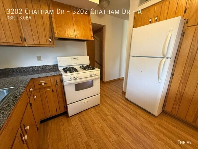 Building Photo - 3202 Chatham Dr