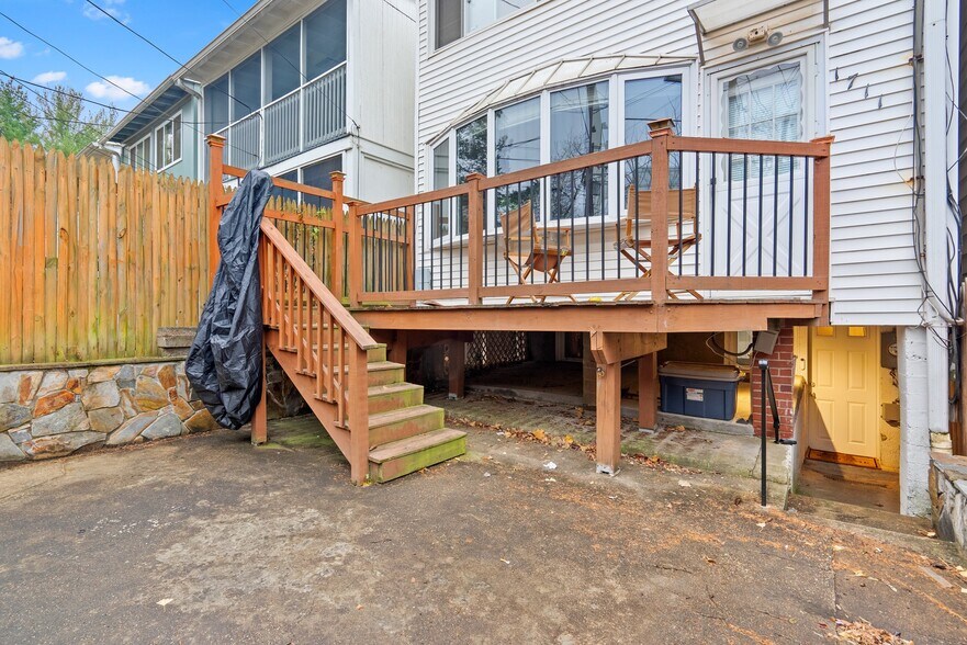 Building Photo - 1711 37th St NW