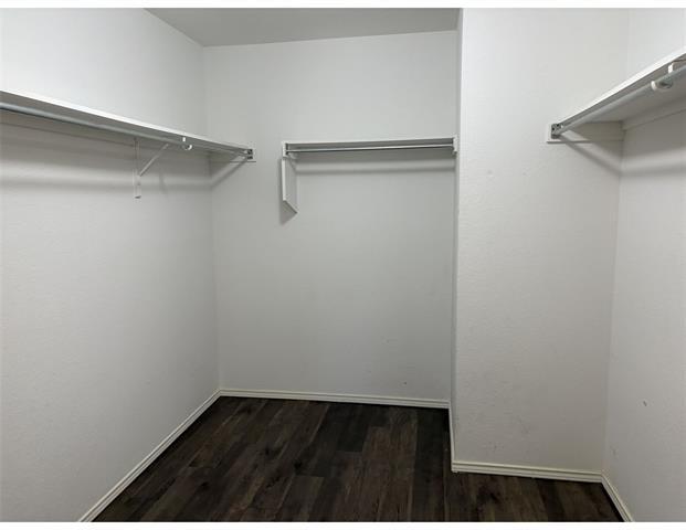 Building Photo - 9011 King Ranch Dr