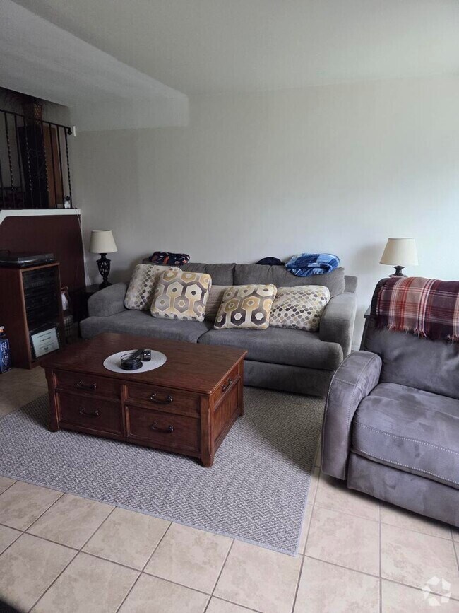 Building Photo - 412 Brandywine Ct