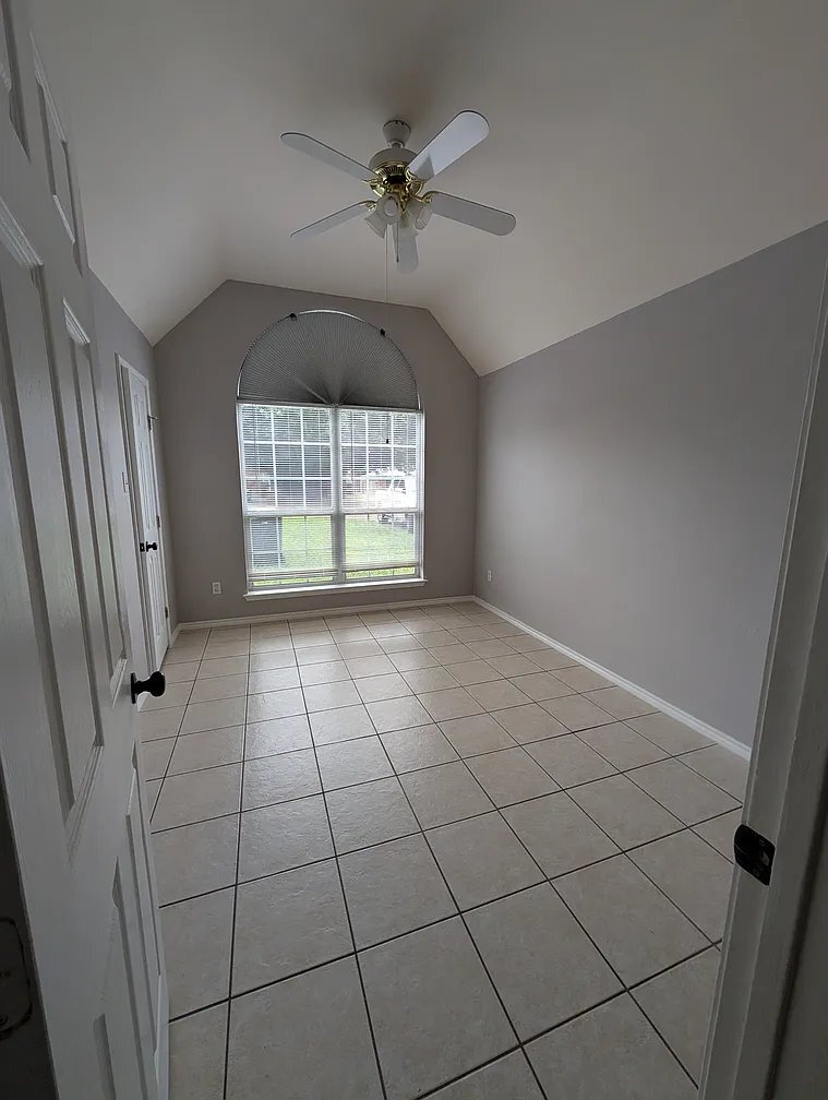 Building Photo - 1707 Tina Marie Rd