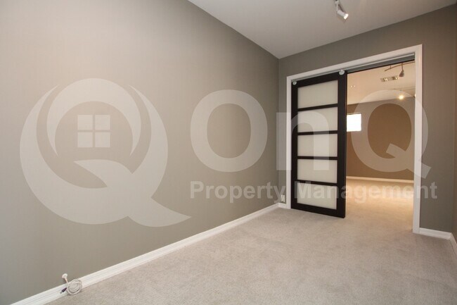 Building Photo - 5844 E Carefree Mountain Dr