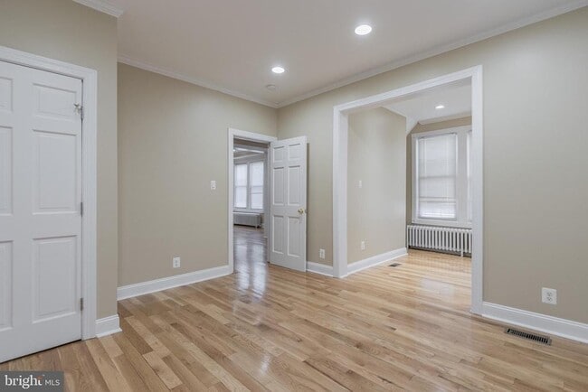 Building Photo - 1700 3rd St NE