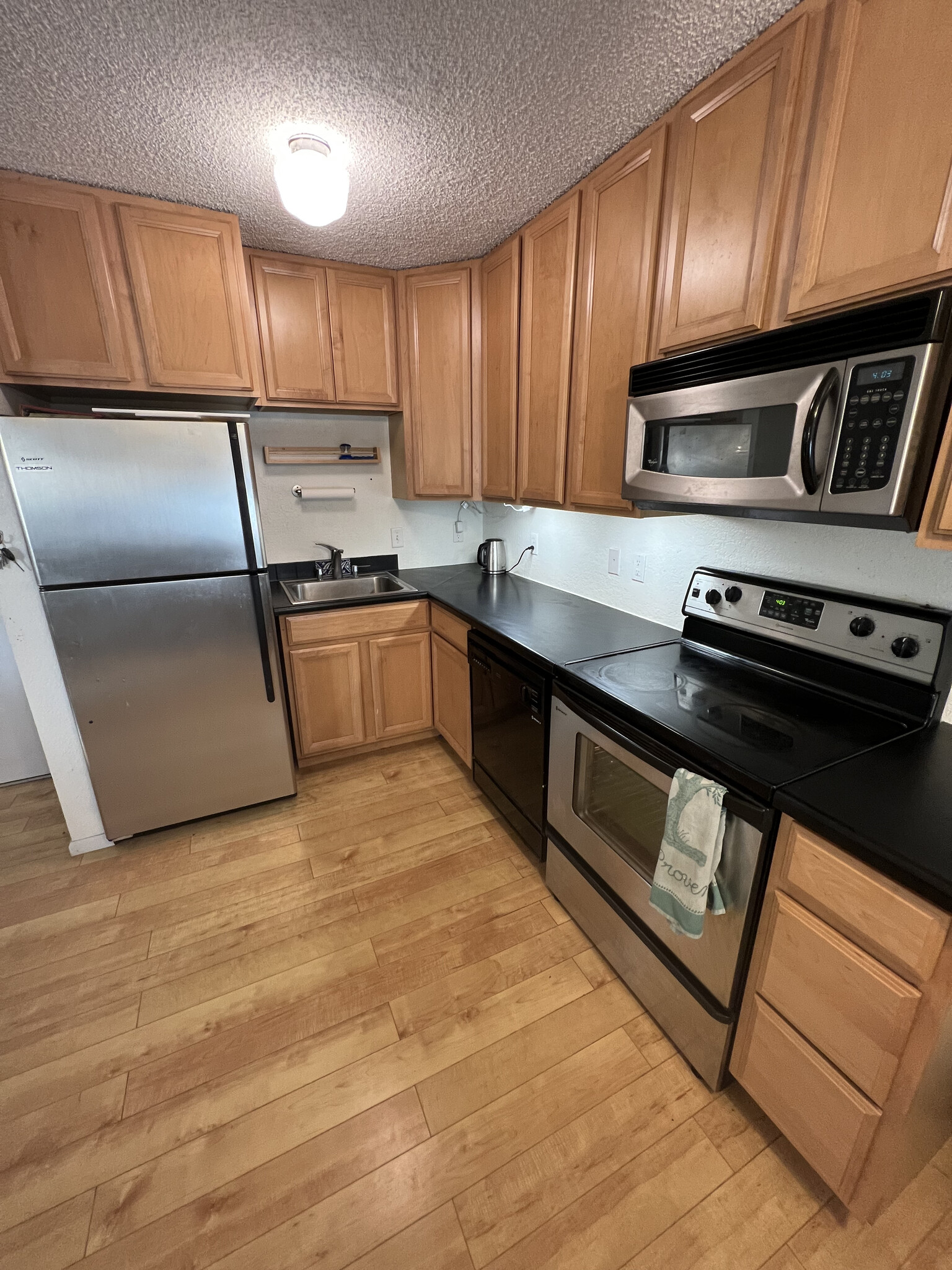 Kitchen - 3035 Oneal Pky