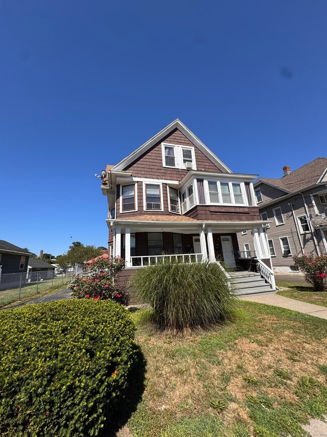 Building Photo - 29 Bowe Ave