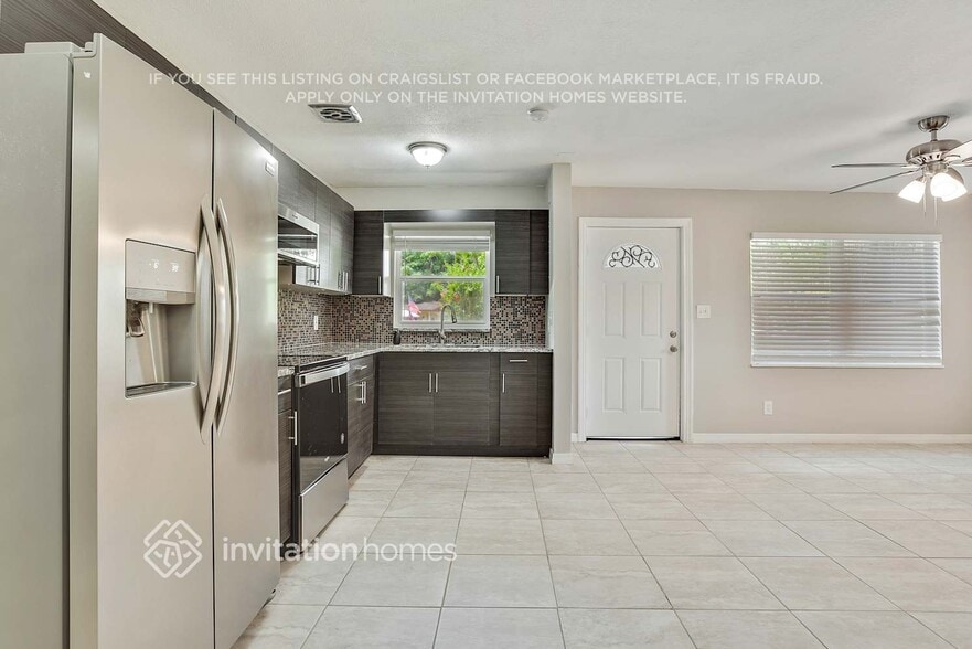 Building Photo - 7115 Peyton Pl