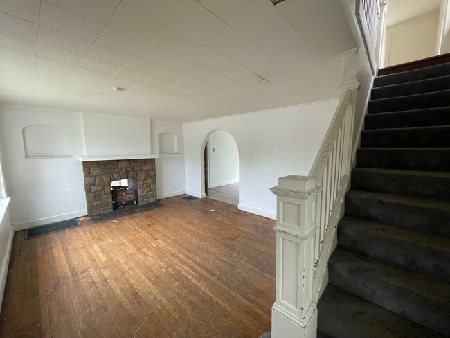 Building Photo - COMING SOON! This is a Lease-to-Own – Not ...
