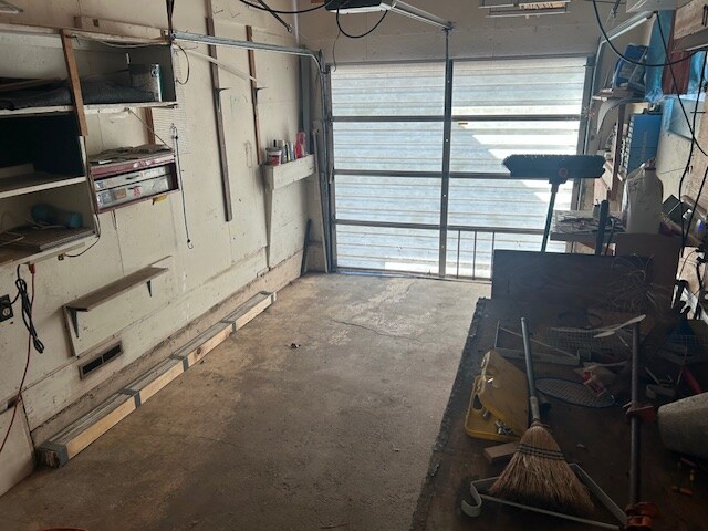 Building Photo - 1438 N Battin St