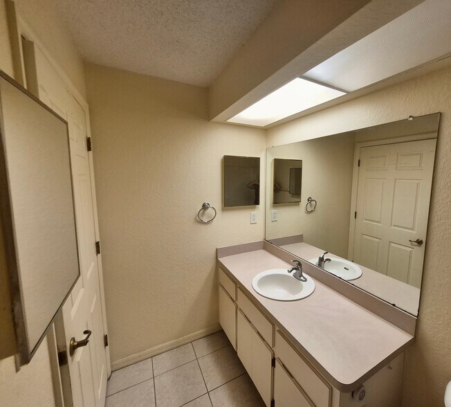 Building Photo - 4353 Azora Rd
