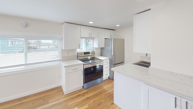 Building Photo - 1478 Seacoast Dr