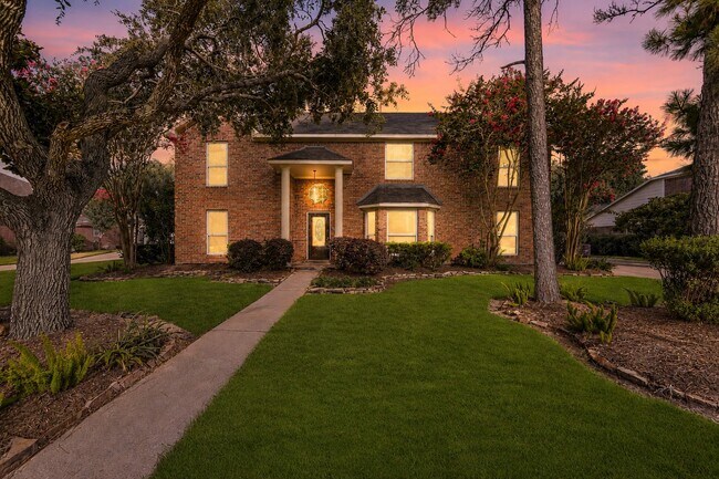 Building Photo - 513 Meadow Bend Dr