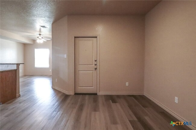 Building Photo - 6203 Twistleaf Ln