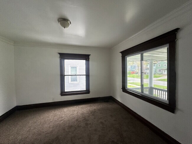 Building Photo - Spacious 1-Bedroom Apartment – $1,050/Month