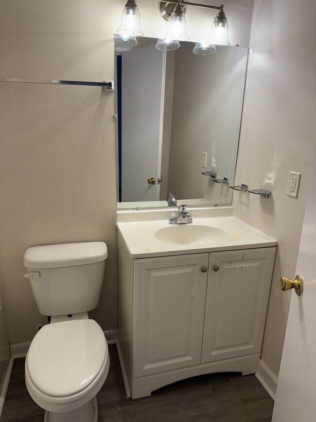 Building Photo - SAINT ANDREWS PLACE