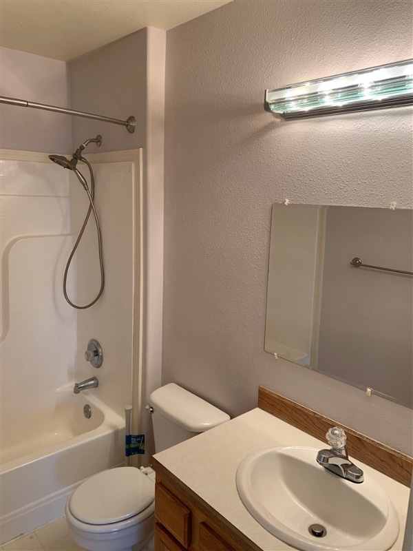 Building Photo - 355 Ruby Ln