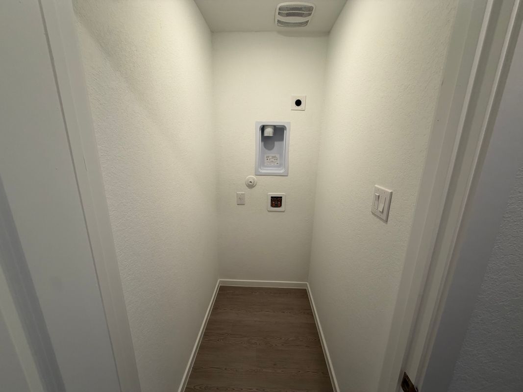 Building Photo - 6626 Coquina Cv