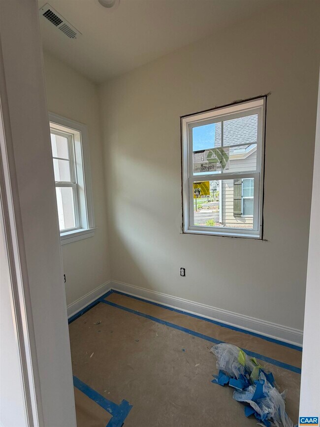 Building Photo - 2018 Larkin Ave