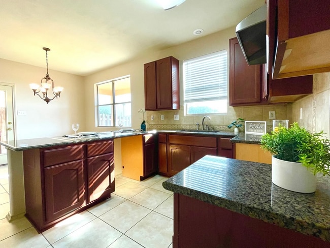 Building Photo - 9310 Albany Dr