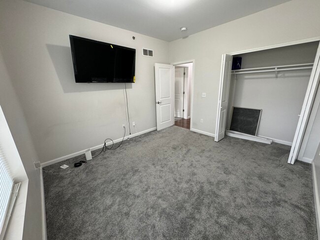 Building Photo - 413 Legato Dr